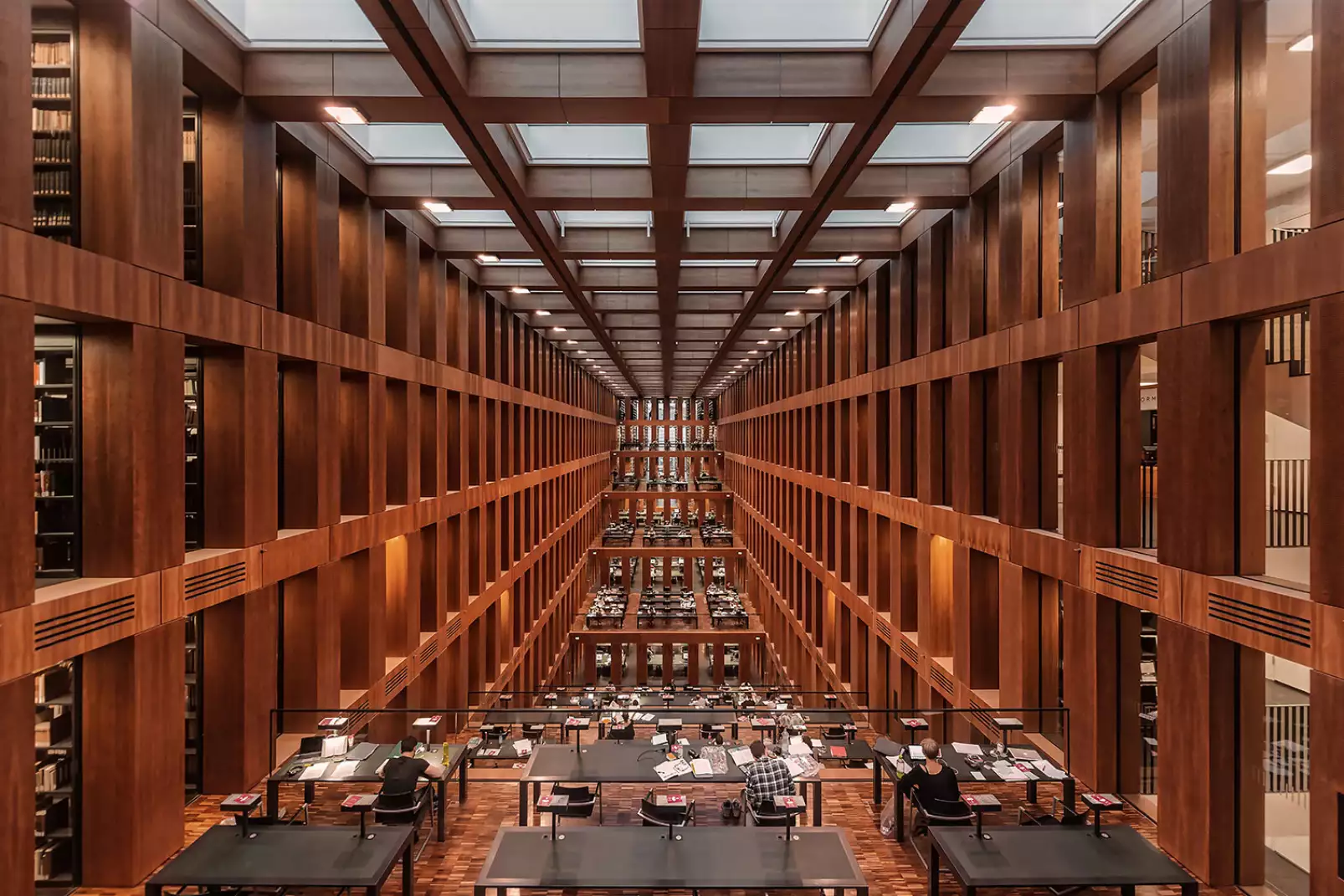 tableau-contemporain-library-in-berlin